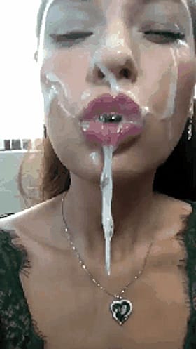 Petite Creampie Cumshot: A Sensual Experience'