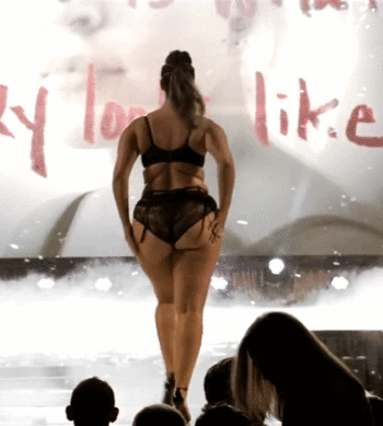 Ashley Graham's Chubby Curvy Ass: BBW Beauty Takes the Stage picture 1 of 1