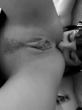 Hot Brunette Lesbian Pussy Eating'