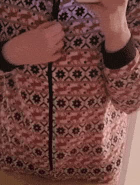 Boobs GIF: Selfshot of a Woman's Boobs'