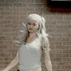 Dove Cameron's Sexy Shot: Celebrity's Sizzling Snap'