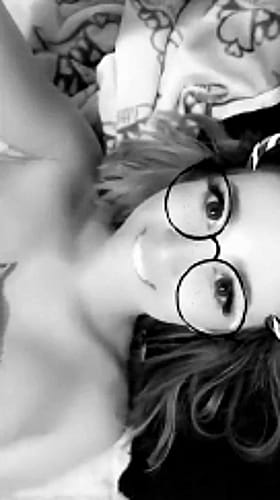 Babes Pussy Snapshot: A Sizzling Hot Photo of a Sexy Chick in Glasses'