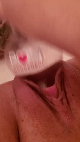 Amateur Bottle Fuck: Pussy Toy Fun with Your Wife'