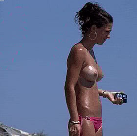 Brunette Babes with Perfect Tits: Amateur Teen Explores Her Sexuality'