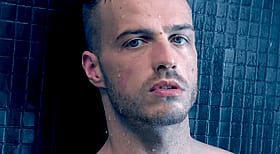 Blonde Florian Nemec Showering Off'