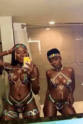 Amateur Big Tits Ebony Teen Showing Off Her Non-Nude Body'