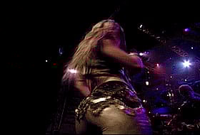 Blonde Celebrity Ass Shakira's Non-Nude Show'