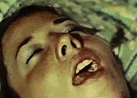 Vintage Lips: A Sensual Experience'