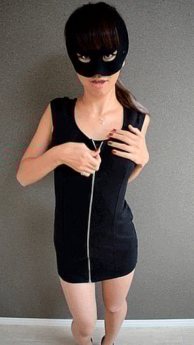 Amateur Teen Explores Her Sexuality in Black Lingerie'