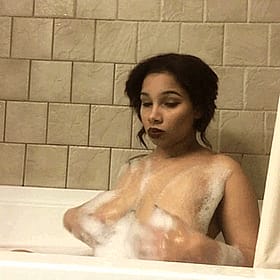 Hot Bitch with Big Tits in the Bathtub'