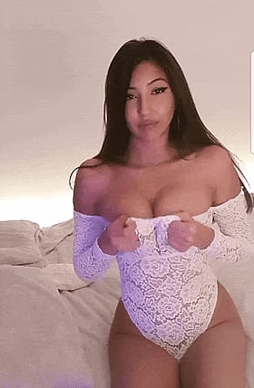 Babes with Big Tits: Latina Perfection'