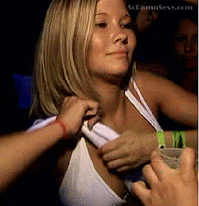 Blonde Babes with Big Tits: Hot Amateur Teen Non-Nude Fun'