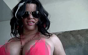 Big Tits Bikini Babe: Sizzling Sexy Fun in the Sun'