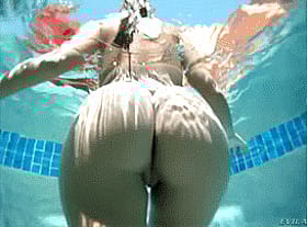 Pussy Pumpin' Poolside: A Sizzlin' Sexy Swimsuit Showdown'