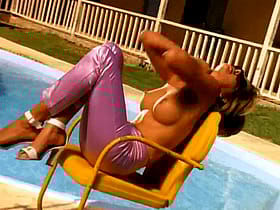 Titty Fuckin' Good Time: Busty Babe in Pink Pants'