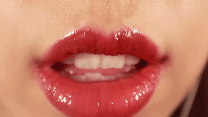 Amateur Girlfriend Kisses: Betone Lips picture 1 of 1