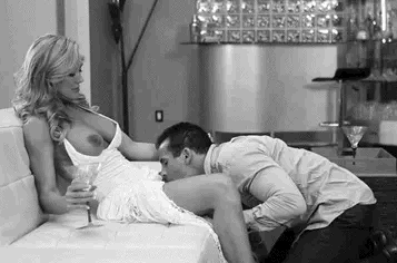 Blonde Babe Gives Big Tits a Sizzling Oral Sex picture 1 of 1