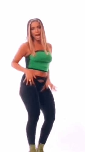 Anitta's Booty: Brazilian Singer Shows Off Her Non-Nude Assets'