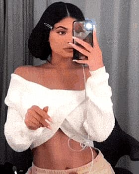Kardashian's Secret: How to Look Like a Celebrity in Bed'