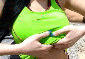 Big Tits, Hot: Get Your Sexy On with These Sizzling Titillating Tit-Tuggers'