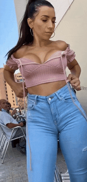 Big Tits Babes: Amateur Ass Exploration picture 1 of 1