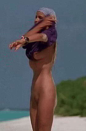 Amateur Vintage Nude Beach Babe'