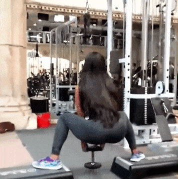 Hot Leggings & Hot Girls: A Sexy Yoga Pants Experience picture 1 of 1