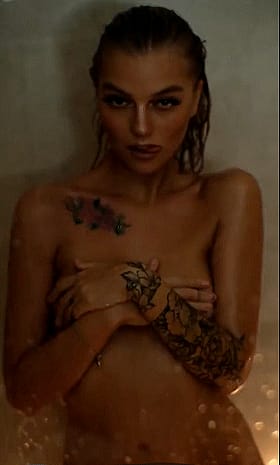 Tattooed Teen Shower Amateur'