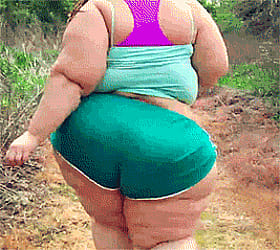 Big Booty BBW in Green Shorts'