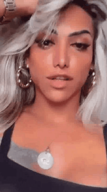 Shemale GIFs: Gorgeous Paty Alves Trap picture 1 of 1