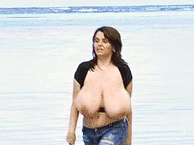 Big Tits Babe: A Sexy Adventure on the Beach'