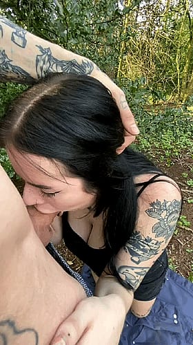 Blowjob Bitch Gets Her Pussy Eaten'