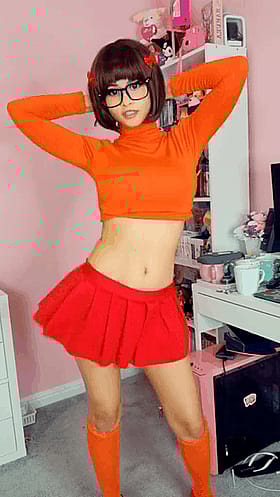 Velma's Hot Pink Outfit: A Sizzling Sensation'