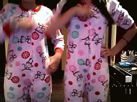 Porn Gifs: Two Hot Chicks in Pink Pajamas'