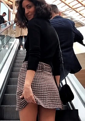 Ride the Escalator with a Sexy Ass'