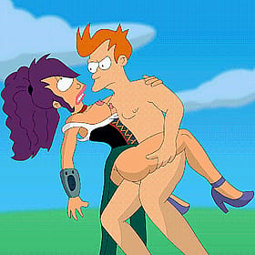 Futurama Leela Gets Naked'