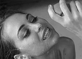 Get a Handjob from a Sexy Chick'