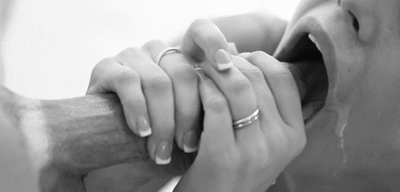 Hot Hand Holding Ring picture 1 of 1