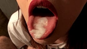 Amateur Cumshots: Close Up Swallowing'