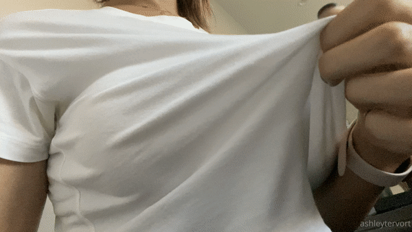 Ashley Tervort Reveals Her Big Tits and Pierced Nipples picture 1 of 1