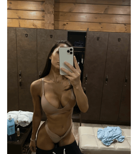 Brunette Babes Ass Shot: Non-Nude Teen Girlfriend picture 1 of 1