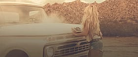 Carrie Underwood's Sexy Jeans Shorts: A Celebrity's Non-Nude Erotic Adventure'