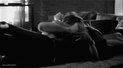 Sexy Pics: A Sizzling Slide Show of Sultry Scenes picture 1 of 1