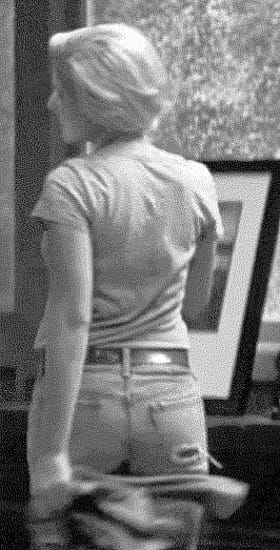 Scarlett Johansson's Bouncing Jeans Ass'