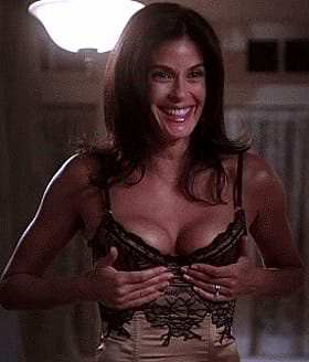 Teri Hatcher's Celebrity Boobs: A Sizzling Hot Sensation!'