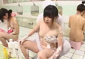 Funny Sexy Time: Naked Chick Gets Washed'