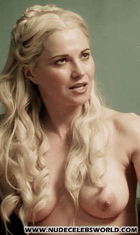 Kiwi Celebrity Nude: Lucy Lawless's Famous Naked Moment'