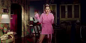 Pinky Celebrity: Pussy Pink Robe'