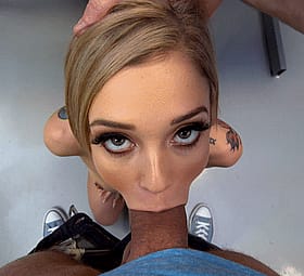 Blonde Babe Gives Amazing Blowjob'