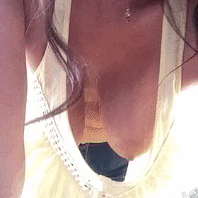 Big Tits Babe Exposes Her Boobs in Yellow Dress'